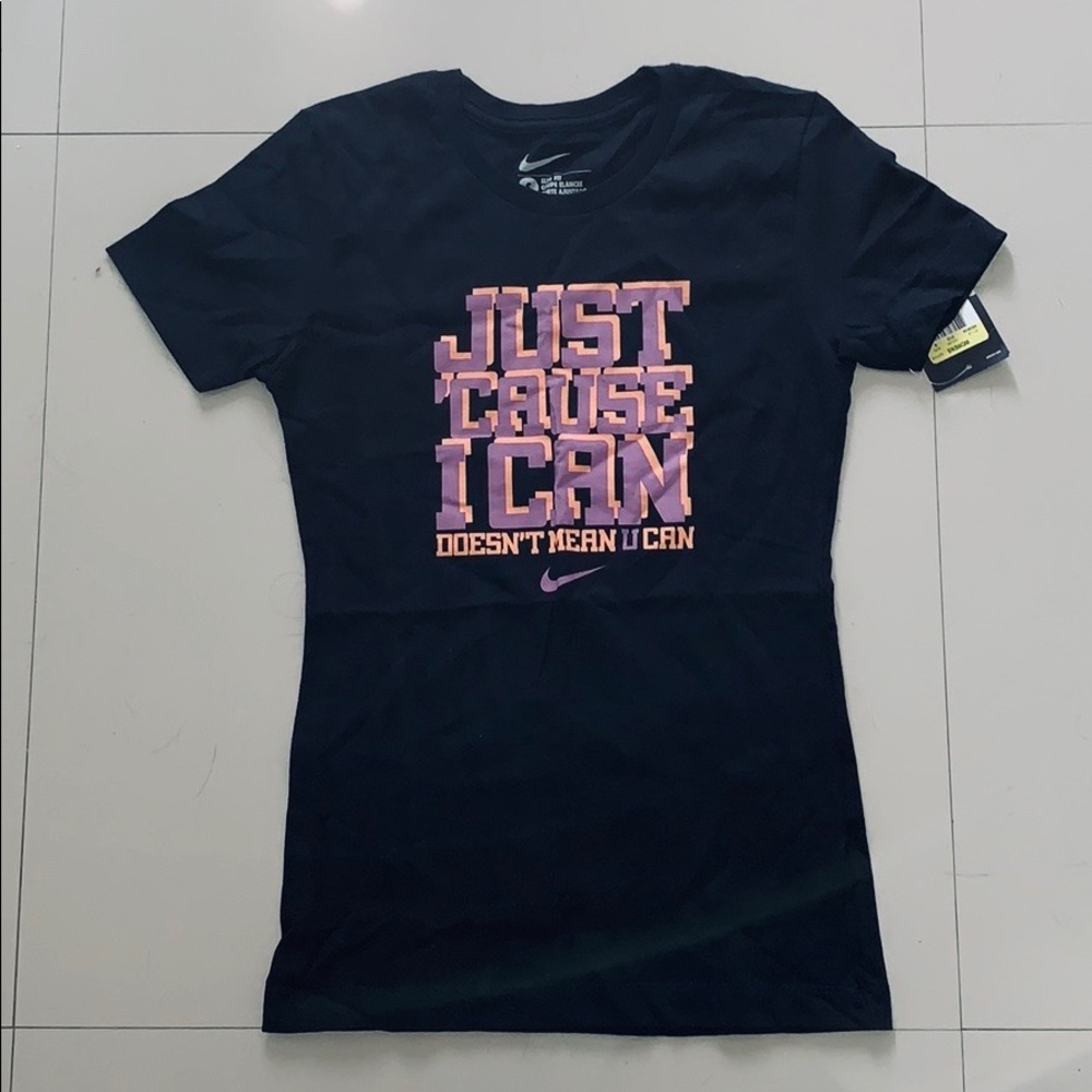 NWT Nike Women's Slim Fit Sz. Small Shirt